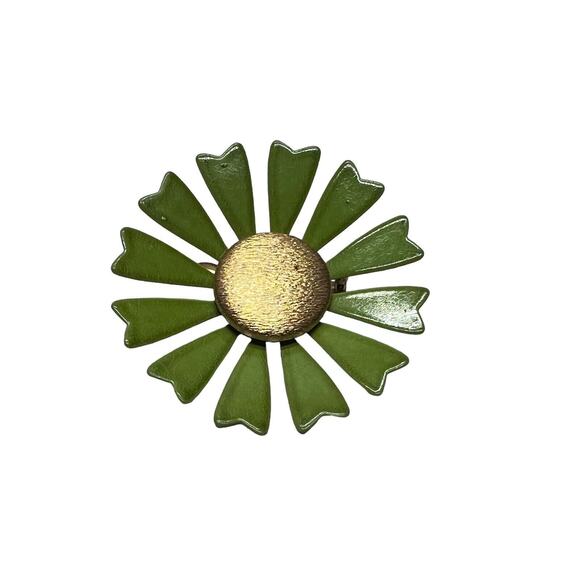 Vintage 1960s Green Enamel Gold Center Daisy Flower Power Brooch - Picture 1 of 5